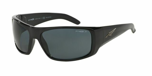 Arnette Men's AN4179 La Pistola Wrap Sunglasses, Black/Polarized Grey, 66 mm